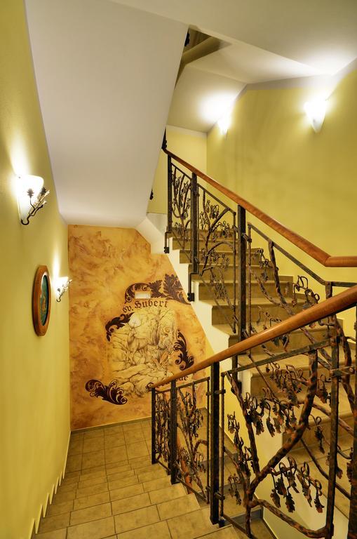 Restaurace A Penzion Kamenec Jilesovice Bagian luar foto